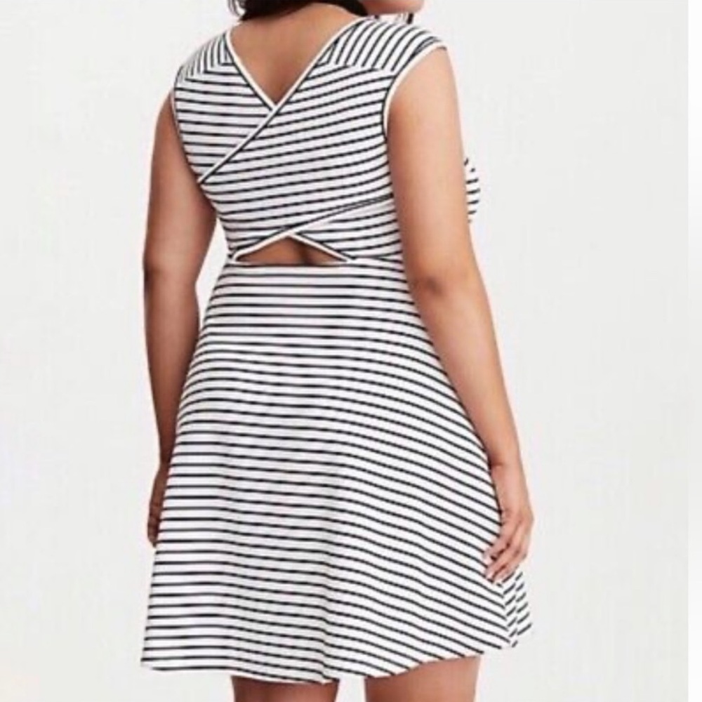 Torrid cross back stripe cutout back skater dress size 2